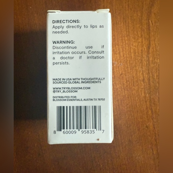 💙 4/$20 Blossom Essentials Hydration Repair Honey Lip Balm - Picture 4 of 7